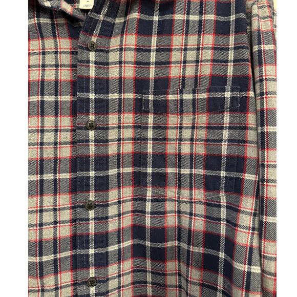 Amazon Essentials Plaid Flannel Button-Up Shirt – 100% Cotton, Size M - Picture 2 of 6